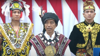 Jokowi Pidato Kenegaraan, Netizen Malah Salfok Hal Ini: Keranjang Kuningnya Mana?