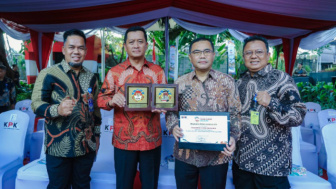 Keren! Bandung Menambah Koleksi Piala Baru setelah Memenangkan Penghargaan dari Roadshow Bua KPK