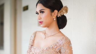 Sudah Menikah tapi Selalu Disebut Terpaksa dan Dibandingkan dengan Mantan Pratama Arhan, Netizen Bela Azizah Salsha: Harus Tim Istri Sah dong, Masa
