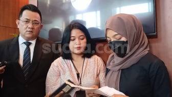 Oklin Fia Menghadap Kepolisian, Netizen: Kemarin Mendesis Sekarang Nunduk kayak Ular