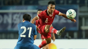 Viral Pemain Thailand 'Pinjam Dulu Seratus' saat Lawan Timnas Indonesia di Semifinal Piala AFF U-23, Mengocok Perut Warganet