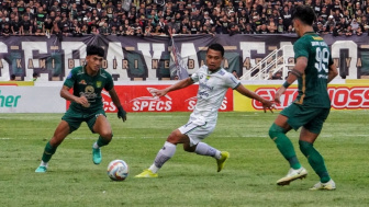 Gagal Menang, Pelatih Persebaya Akui Kehebatan Tim Persib Bandung dan Ungkap Adanya Kesalahan Pemain