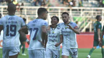 Urun Assist untuk Persib Bandung di Laga Kontra Persebaya Surabaya, Beckham Putra Tuai Banjir Pujian: Berkelas!