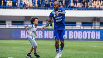 Predator Persib Bandung Bayang-bayangi Gustavo Almeida di Papan Atas Top Skors BRI Liga 1