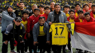 Timnas Indonesia U-17 Disambut Hangat Fans Borussia Dortmund tapi Kena Sindir oleh Suporter Lokal