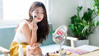 Cara Makeup Flawless dengan Kosmetik Murah: Cocok untuk Hangout dan ke Kampus