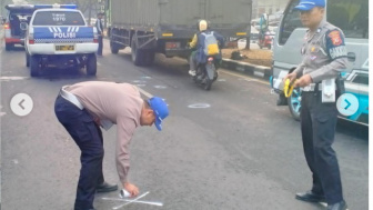 Laka Lantas di Jalan Soekarno Hatta Bandung, Mobil Mitsubishi Tabrak Penyebrang