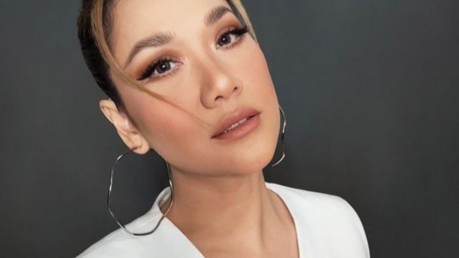 Sering Dijodohkan dengan Ariel Noah, Ternyata Ini yang Dirasakan Bunga Citra Lestari: Tidak Ada yang Bisa Menggantikan!