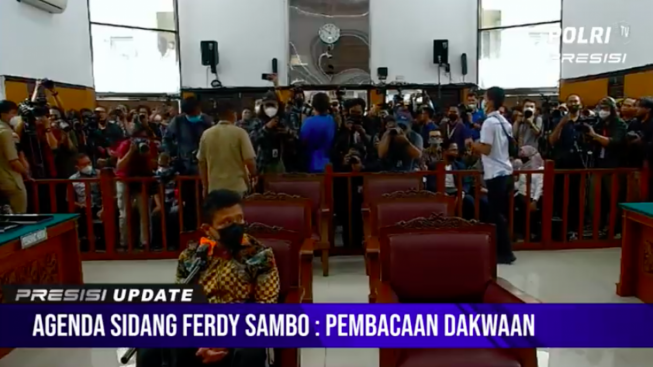 Karangan Bunga Sambut Kedatangan Ferdy Sambo, Perang vs Bharada E Dimulai Hari Ini, Apa yang akan Dibongkar di Sidang Perdana