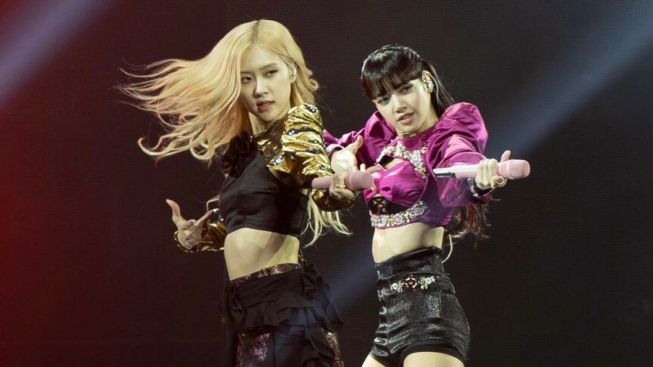 Baru Saja Mengumumkan Konser di Indonesia, Lisa dan Rose BLACKPINK Ternyata Sedang Perang Dingin?