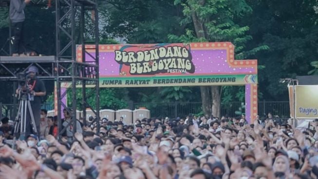 Pihak Berwajib Akan Panggil Disparekraf! Terkait Tragedi Festival Musik Berdendang Bergoyang yang Mengakibatkan Puluhan Penonton Jatuh Pingsan