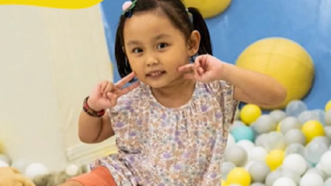 Diluar Dugaan! Shabira Alula 'Anak Ajaib', Lala Punya Kebutuhan Khusus, Sang Ibu Singkap IQ Anaknya Sampai 127 saat Hadir di Podcast Deddy Corbuzier!