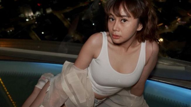 Kekurangan Modal, Denise Chariesta Minta Bantuan Netizen hingga Ancam Luna Maya dan Deddy Corbuzier