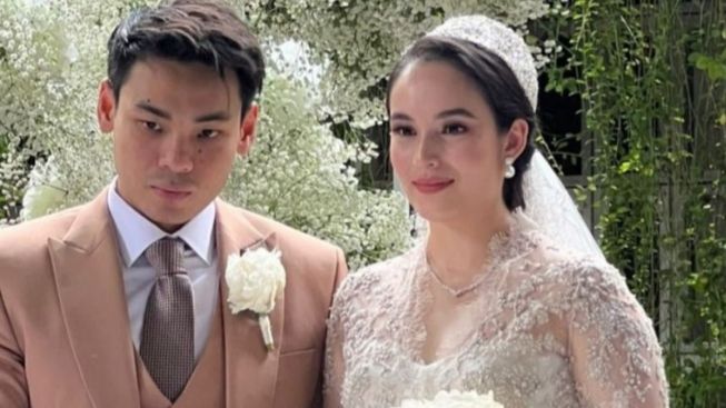 Sudah Sah dengan Rob Clinton, Inilah Sederet Mantan Chelsea Islan yang Ditinggal Nikah