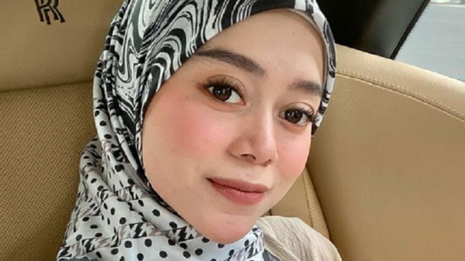 Raih Penghargaan 'Social Media Artist 2022', Lesti Kejora Ucapkan Terima Kasih Lewat Unggahan Instagram, Suami hingga Orang Tua Tak Lupa Disebut