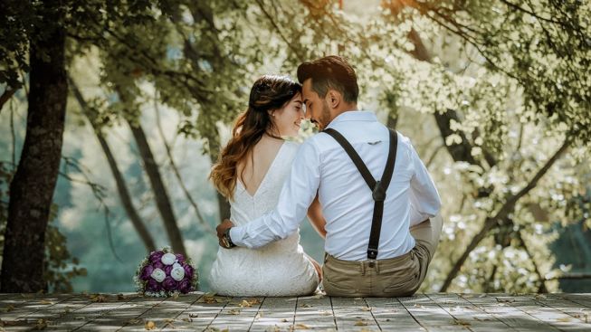 Legalkan Nikah Beda Keyakinan, Hakim MK Usul Buku Nikah Beda Agama