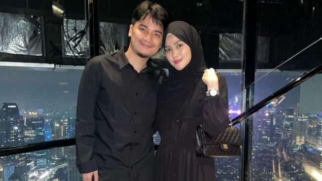 Alvin Faiz Sebut Larissa Chou Selingkuh hingga KDRT Berkali-kali, Komentar Netizen jadi Sorotan: Curiga yang Nulis Bininya!