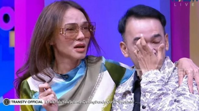 Tangis Pecah Ruben Onsu Bertemu Bunda Corla, Warganet Ikut Haru:  Mewek Gwa