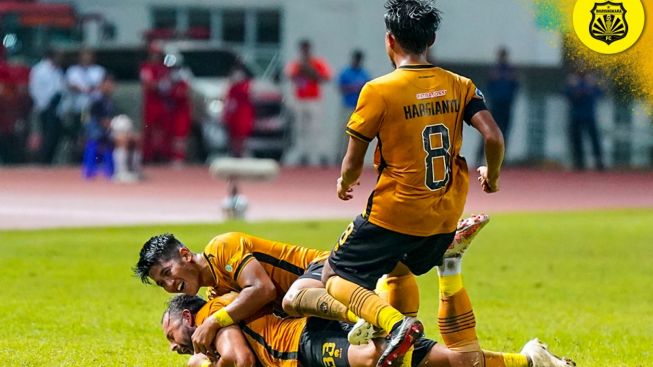 Bhayangkara FC Menang Dramatis Atas Persikabo, Balikan Keadaan di Menit Akhir