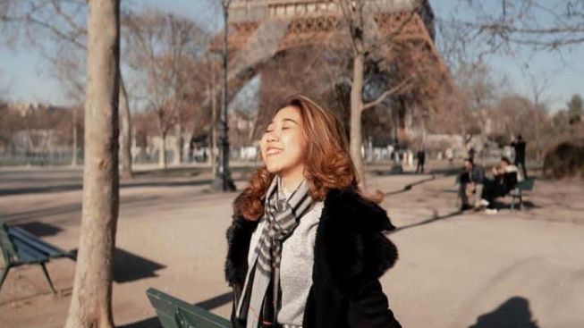 Pamer? Begini Alasan Kiky Saputri Posting Foto di Paris Setiap Hari