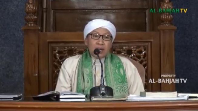 Tidak Sholat tapi Rezeki Lancar? Buya Yahya: Ada Orang...