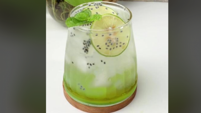 Seger Banget! Ini Resep Es Kuwut Nata De Coco Buat Buka Puasa