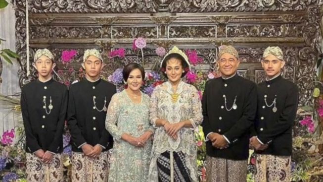Foto Pernikahan Anak Rafael Alun Ramai Dikomentari Netizen: Duit Pajak Gue..