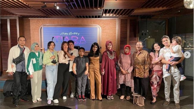 Netizen Ulik kembali Pesta Kejutan Ulang Tahun Tiara Andini yang Diunggah oleh Kakak Alshad Ahmad, Diduga H-3 Alshad Menikah Siri dengan Nissa Asyifa