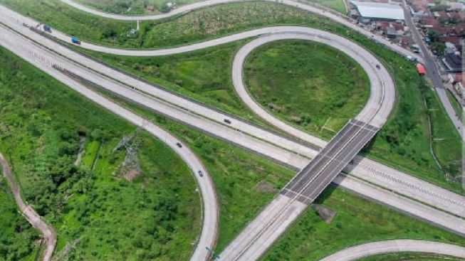 Arus Balik Mudik Lebaran Kuningan-Bandung, via Tol Cisumdawu Sumedang Cuma 2 Jam, Masuk Ciperna Lanjut GT Ujungjaya Utama