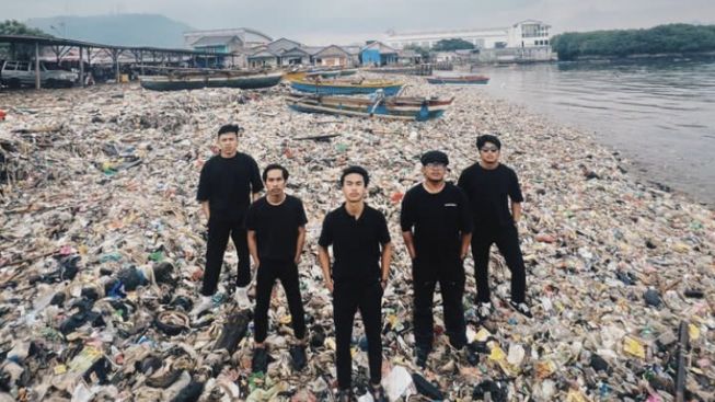 Pandawara Ajak 1.000 Warga Lampung untuk Bersihkan Pantai Terkotor No 2 se-Indonesia di Kota Bandar Lampung