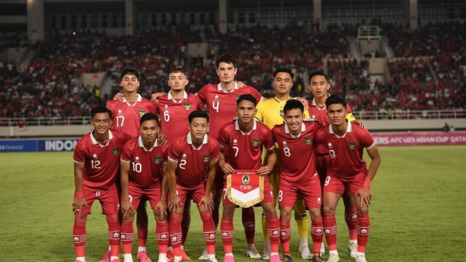 Bung Towel Bandingkan Timnas Indonesia U-23 dengan Pasukan Park Hang-seo: Vietnam Sudah Runner-Up Piala Asia Bos!