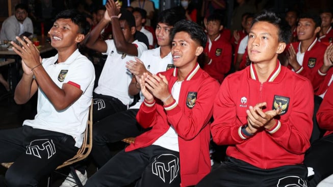 Momen Timnas Indonesia Nonton Sesi Drawing Piala Dunia U-17 2023, Netizen: Stop Bully Tim Muda Ini!