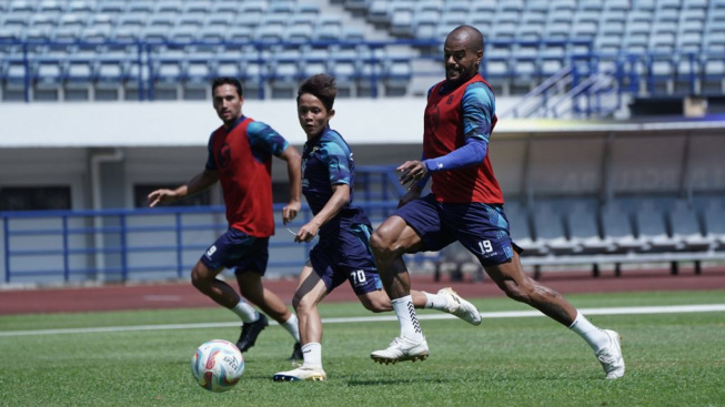 Pemain Muda Persib Bandung Asal Sumedang Tetap Gigih Berlatih untuk Balas Kepercayaan Bojan Hodak