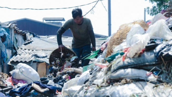 Sentil Camat soal Tumpukan Sampah di Pasar Gedebage, Sekda Kota Bandung: Apa Kota Ini Mau Jadi Lautan Sampah?