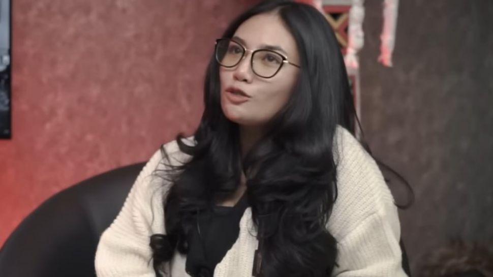 Viral Pengantin Setan! Anggie Nabila Diteror sejak SD: Tulisan Darah ...