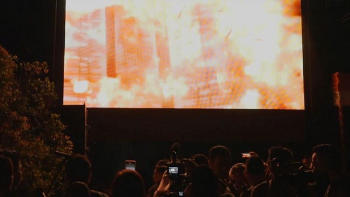 Salah satu video yang menganggu warga Australia adalah tayangan saat Sari Club meledak karena serangan bom. [ABC News]