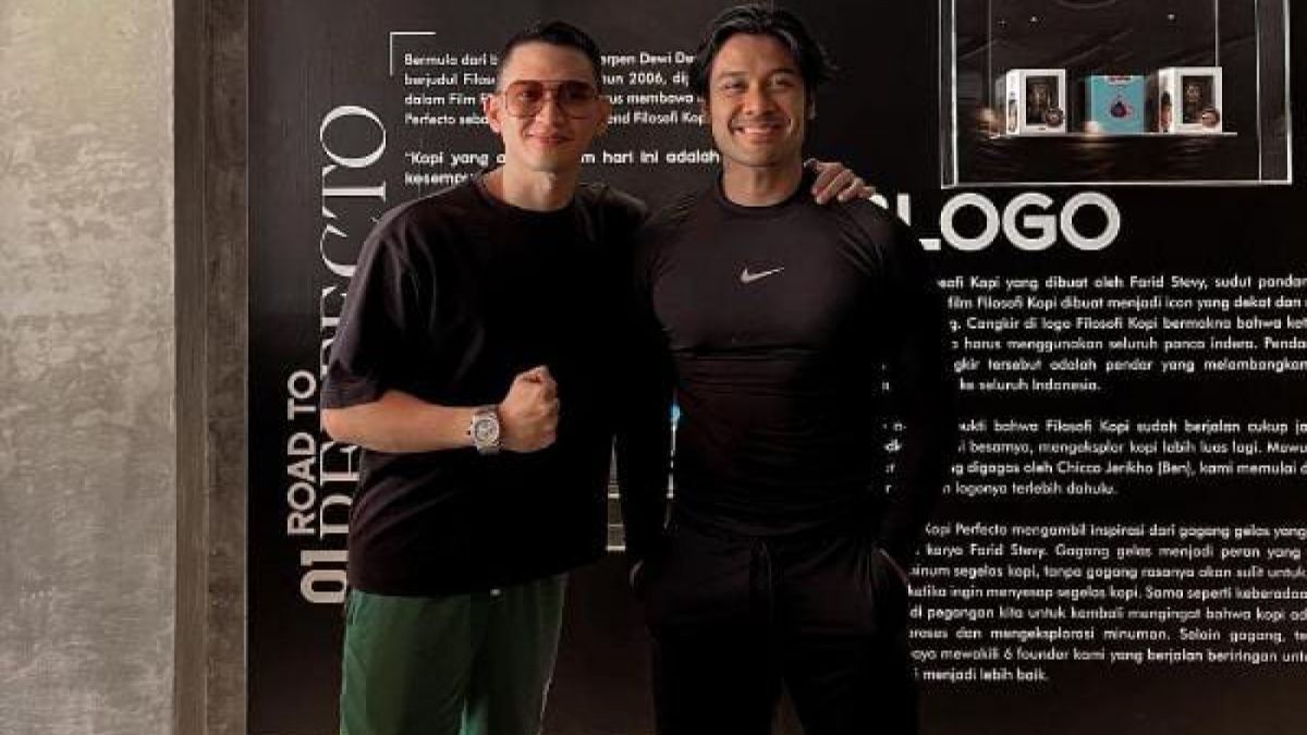 Setelah sekian lama akhirnya Rezky Adhitya dapat bertemu dan bercengkrama dengan Chico Jerikho [Instagram @thereal_rezkyadhitya]