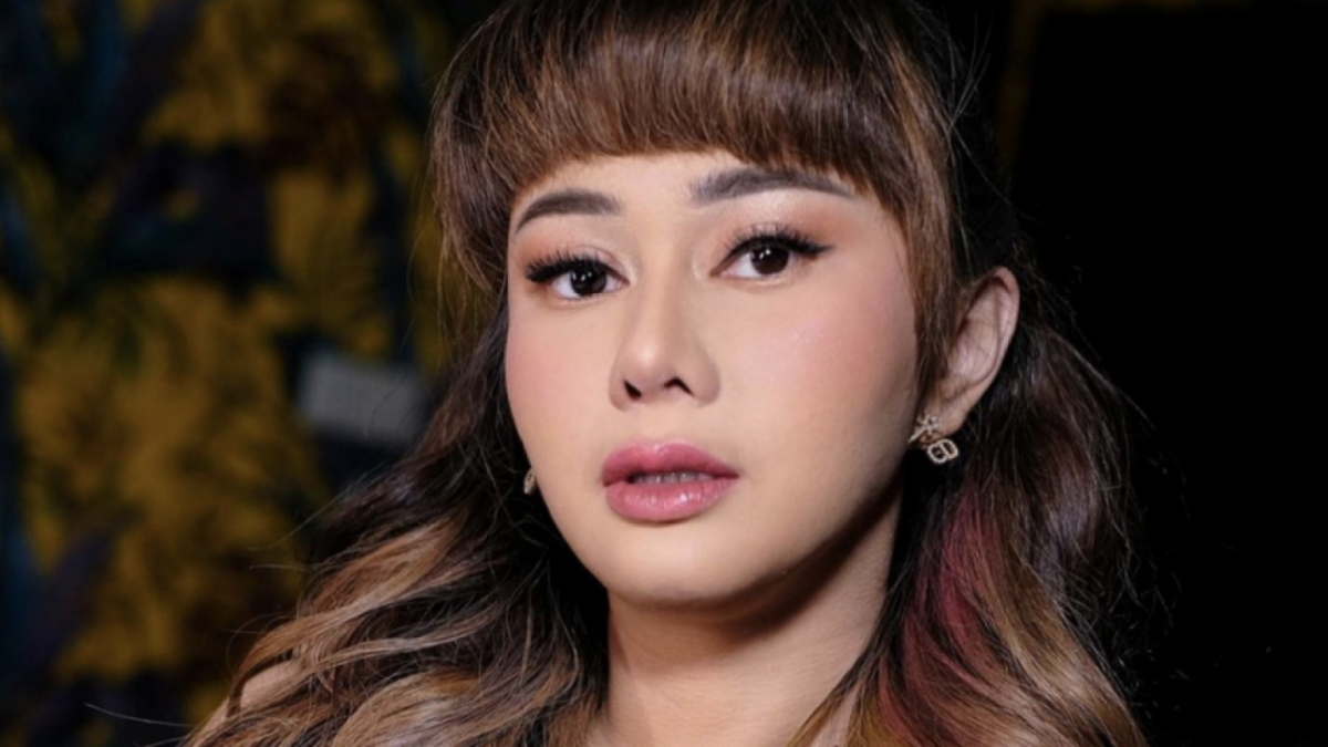 Prpfil dan Biodata Denise Chariesta, Agama, Instagram hingga akun media sosial lainnya [(Sumber fresh.suara.com)]