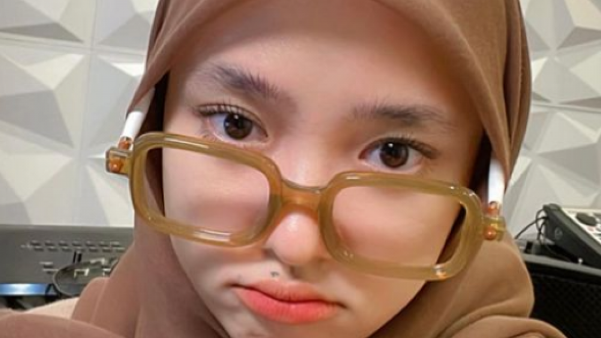 Pose manyun Nissa Sabyan [Instagram/nissa_sabyan]