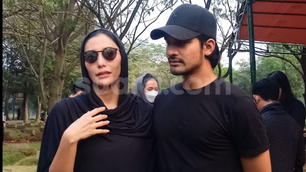 Tyas Mirasih dan Tengku Tezi [Rena Pangesti/Suara.com]