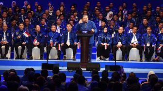 Perang Dingin, PDIP Tantang SBY Temui Presiden Jokowi Konfirmasi Tudingan Pilpres 2024 Sudah Diseting