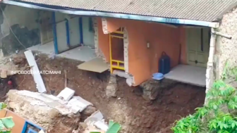 Video Mengerikan Longsor di Bandung Barat! Terasa Getaran Disertai Suara Berderek, dalam Hitungan Detik Semua Berlarian