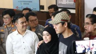 Rizky Billar dan Lesti Kejora Berpelukan dan Cium Tangan Setelah Resmi Berdamai, Bikin Netizen Terharu