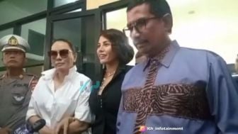 Fitri Salhuteru Tidak Pernah Mau Bahas Masalah Hukum dengan Nikita Mirzani, Ternyata Begini Alasannya