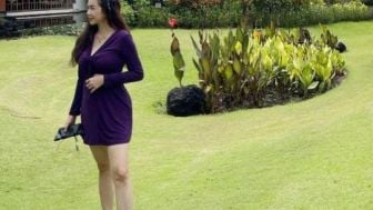 Aura Kasih Masih Batasi Tampil Seksi