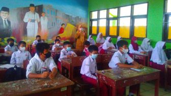 Perdana Masuk Sekolah, Disdik Bandung Barat Ingatkan Prokes Selama Pembelajaran