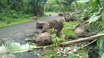 Pemilik Mobil Terdampak Longsor di Bandung Barat Beberkan Kronologi Peristiwa yang Dialami