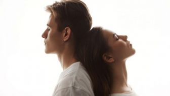 Benarkah 3 Bagian Sensitif Ini Bikin Pria Terangsang? Pasangan Suami Istri Wajib Tahu Nih!