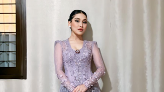 Gak Kapok! Ayu Ting Ting Dirujak Nentizen Lagi, Joget Sambil Buka-Bukaan Baju, Netizen: Bisa kan Jadi Janda Berkualitas