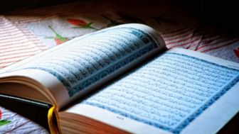 Surat Al Baqarah Ayat 1 Sampai 10 Latin dan Artinya Bahasa Indonesia